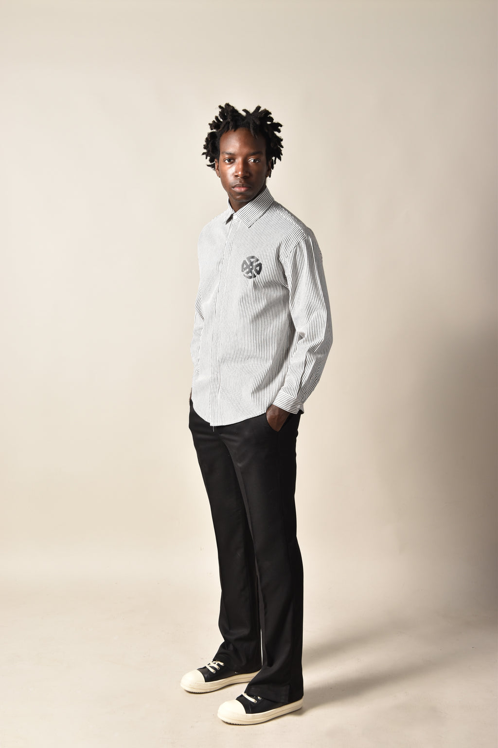SHIELD LOGO LONG SLEEVE